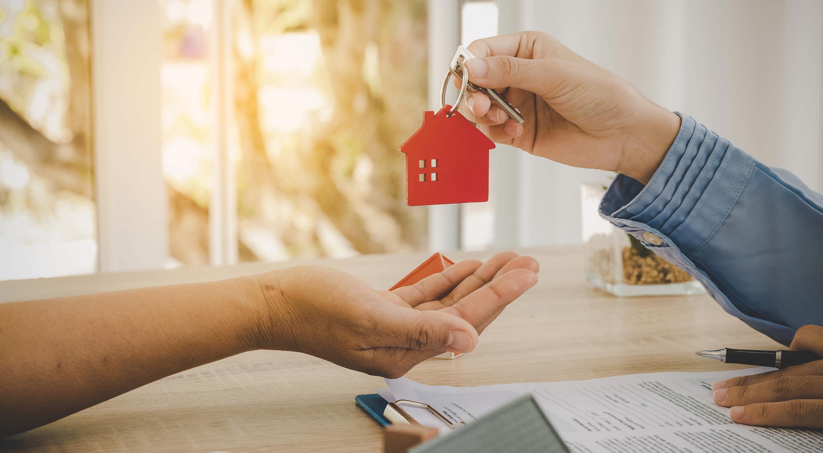 Self-Managing vs Estate Agent: What’s Best for Your Rental Property ...