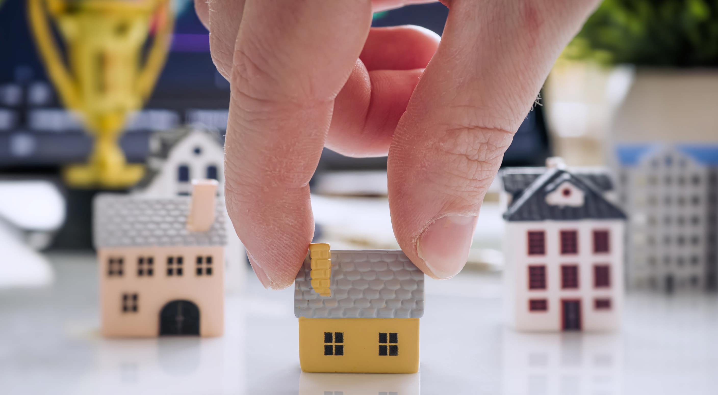 How Do Property Chains Work & What Happens If You’re in One? | Farrell ...