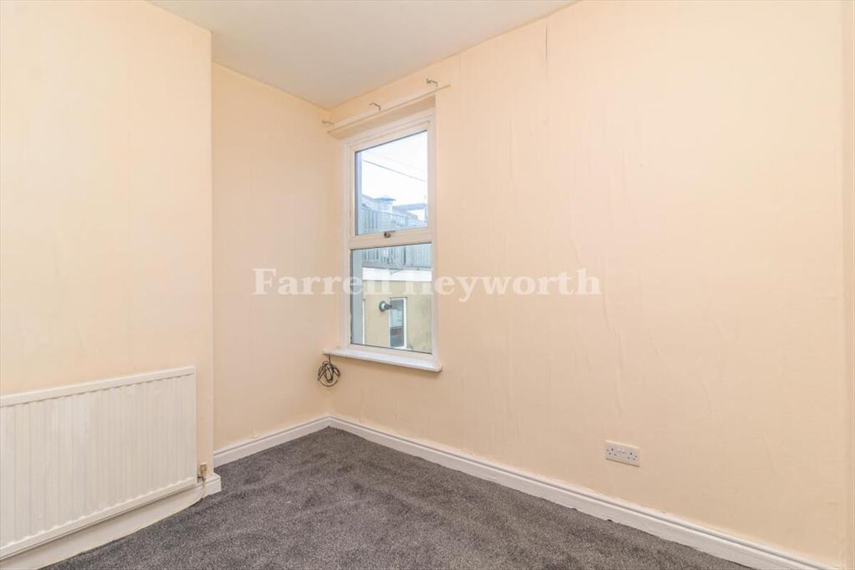 4465231e9692feb645deef41fc69fb8c