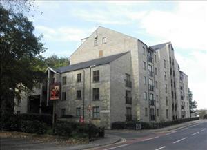 31 lune square