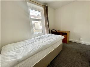 Bedroom 2 angle 2