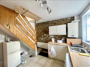 Kitchen angle 2