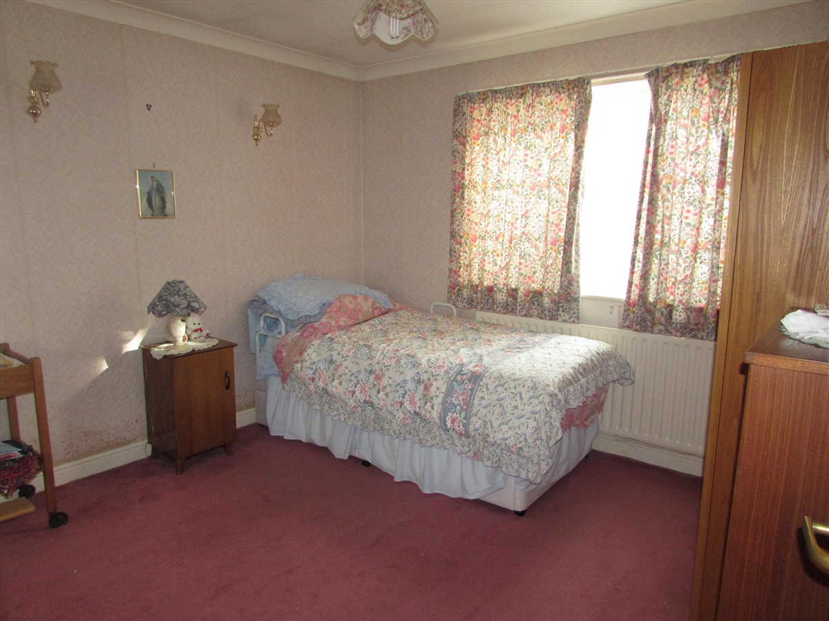 bedroom1