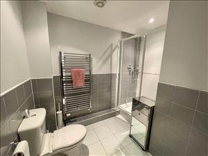 Bedroom 1 Ensuite