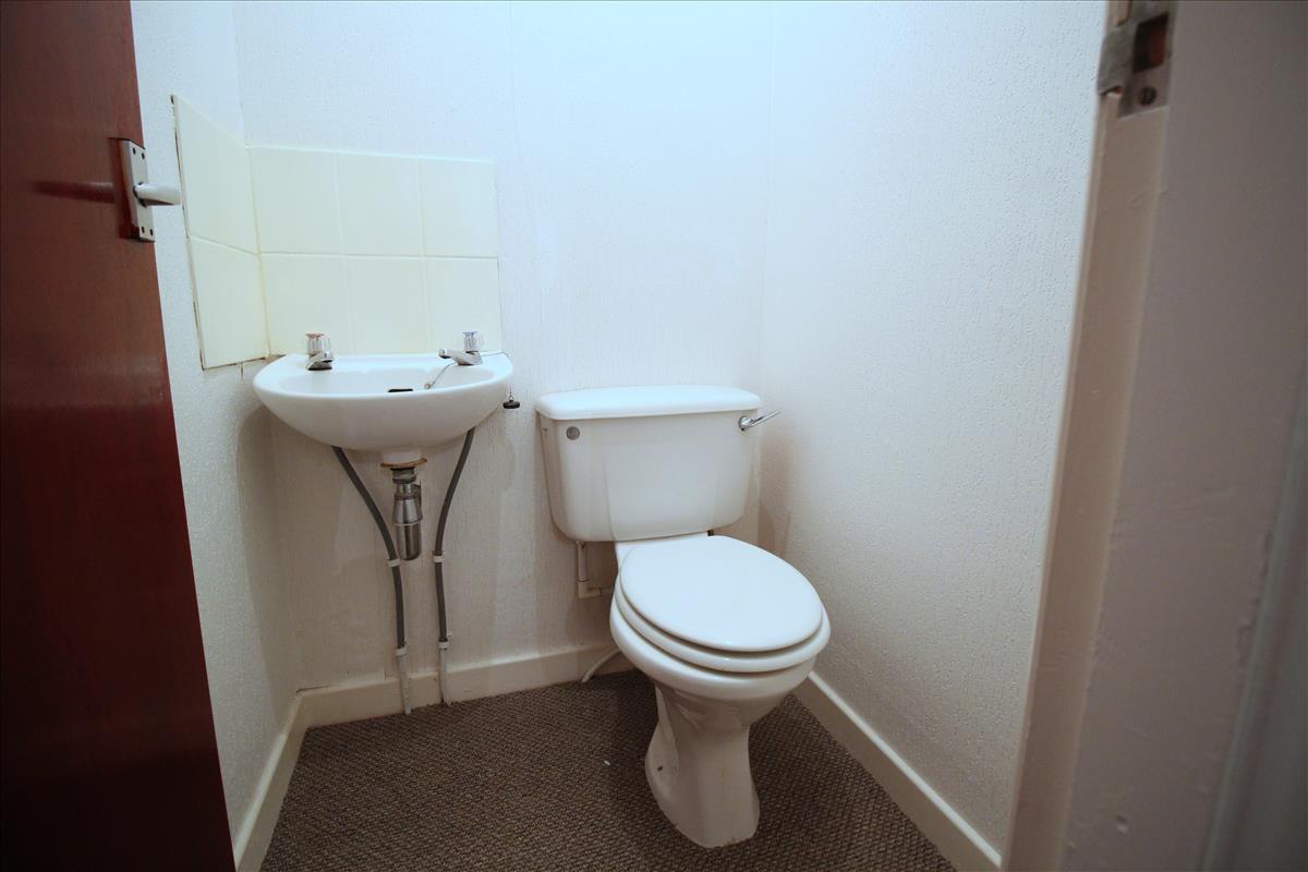 WC Off Bedroom 2