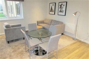 Lounge Dining