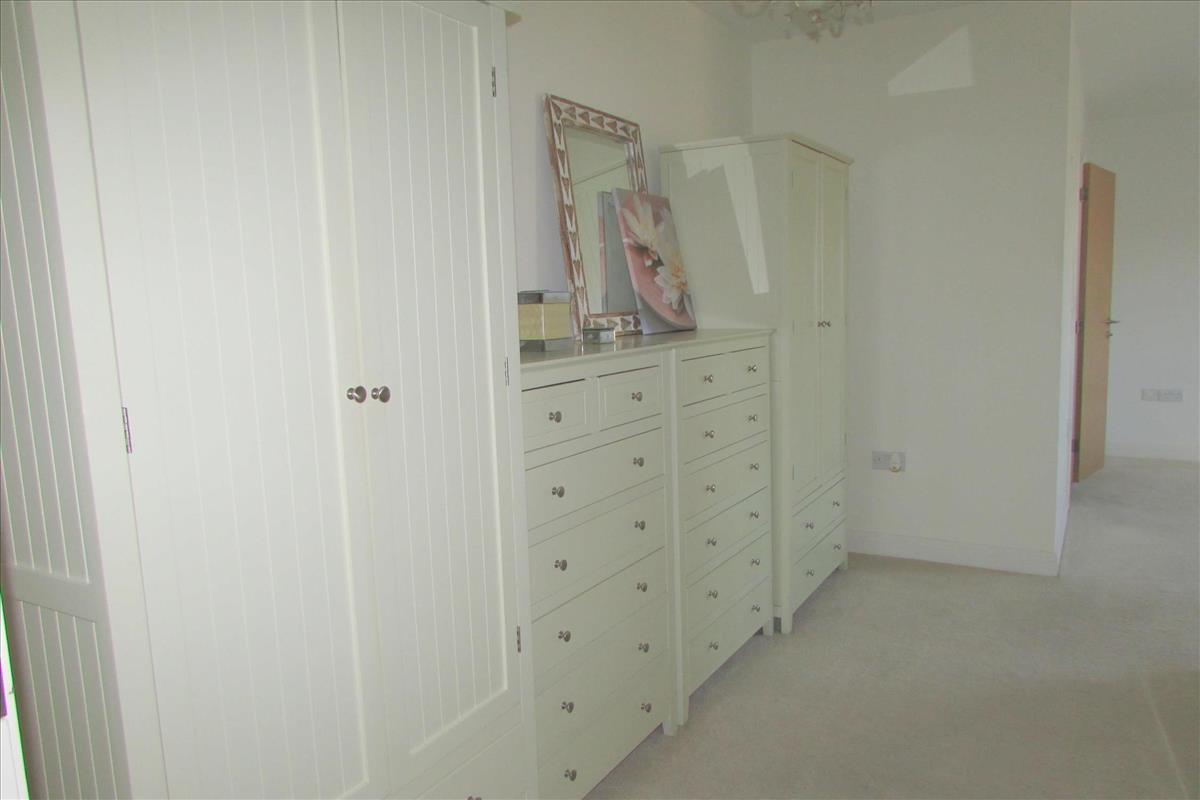 13 Grosvenor Apartment Bedroom1