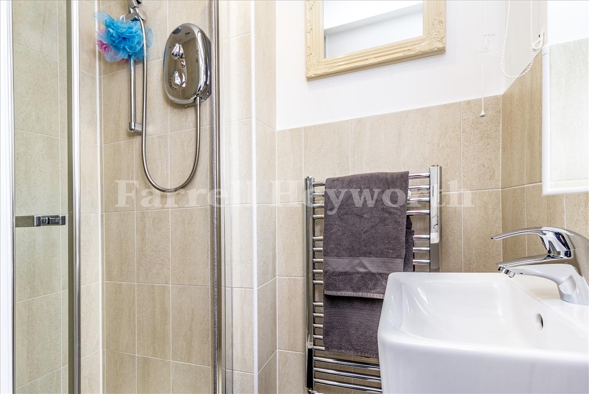 Bedroom 1 Ensuite
