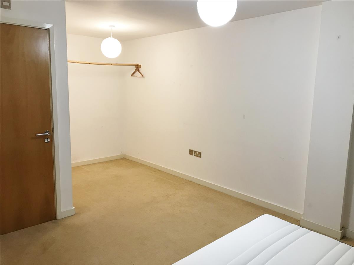 Double bedroom 1