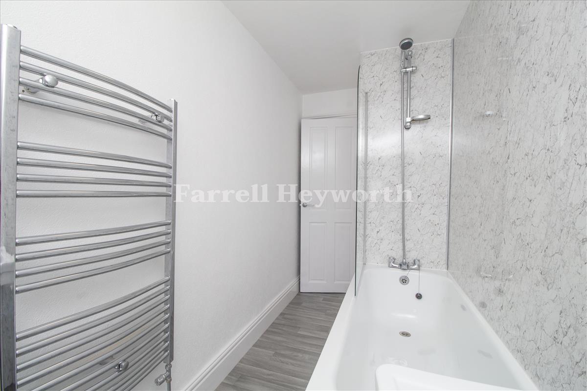 Flat 3 Bathroom view 2