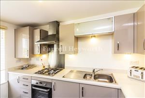 Kitchen image 3