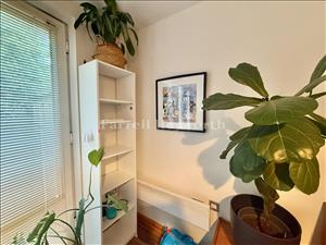 Lounge feature