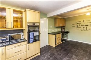 Kitchen image 2