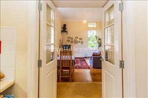 Kitchen Lounge