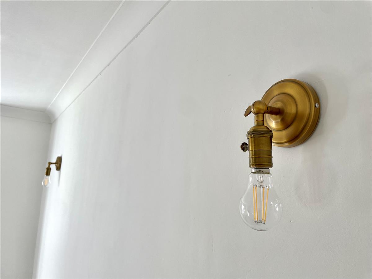 Light fittings