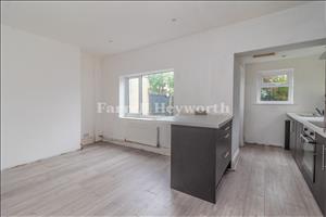 Kitchen Diner image 3