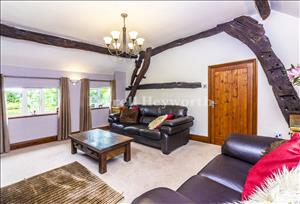 Lounge image 2