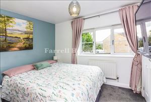Bedroom 1 image 2