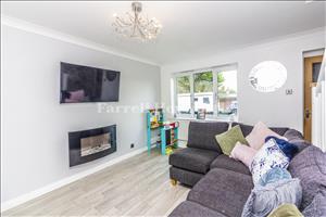 Lounge image 3
