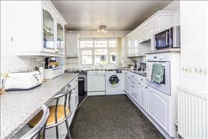 Kitchen image 2