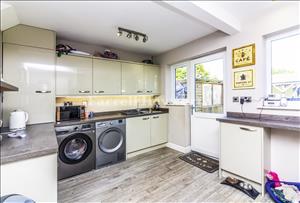 Kitchen image 2