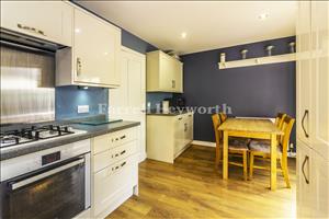 Kitchen image 3