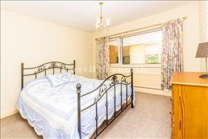 Bedroom 1 image 2
