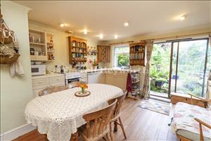 Open Plan Kitchen 3