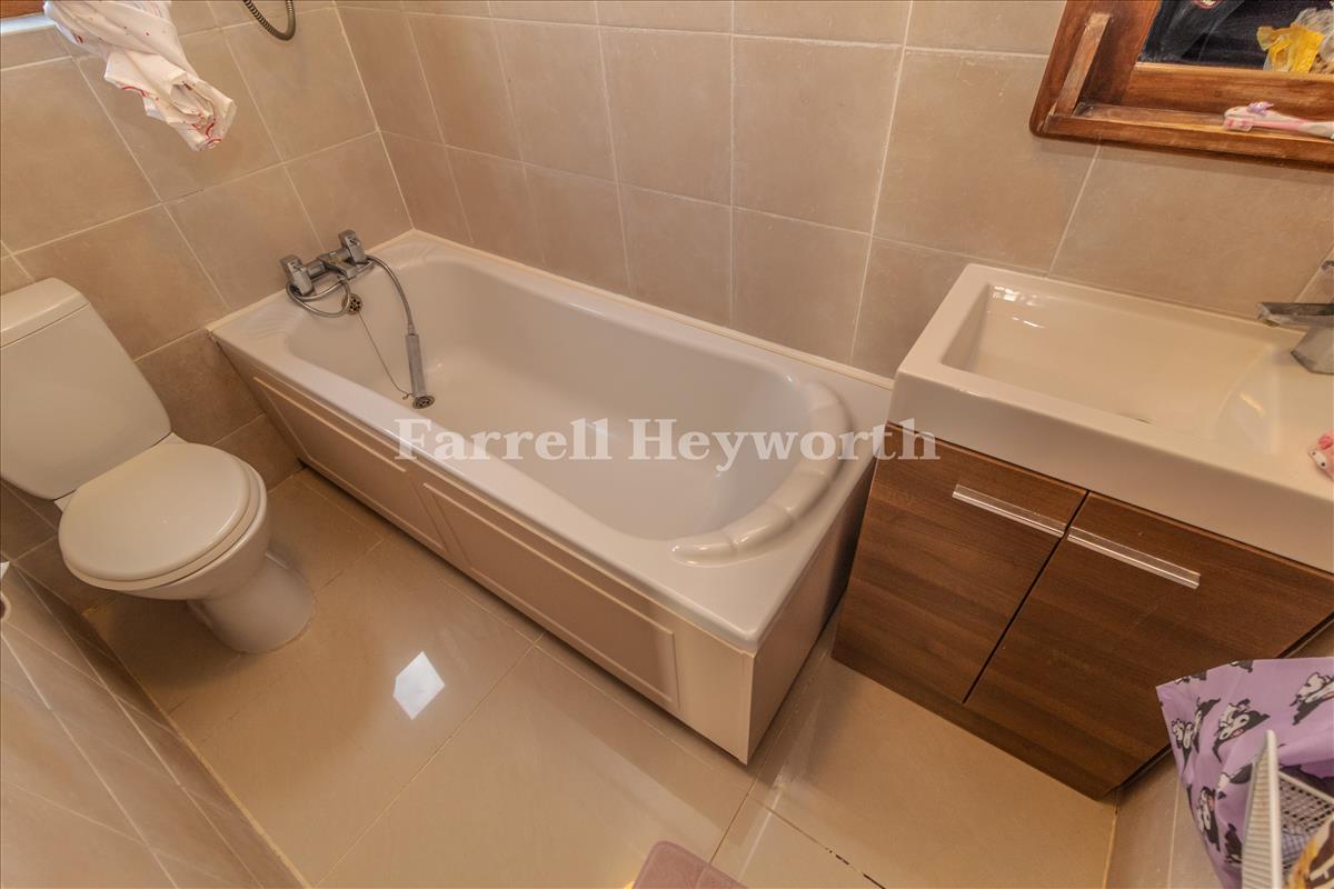 Bedroom 2 En Suite New