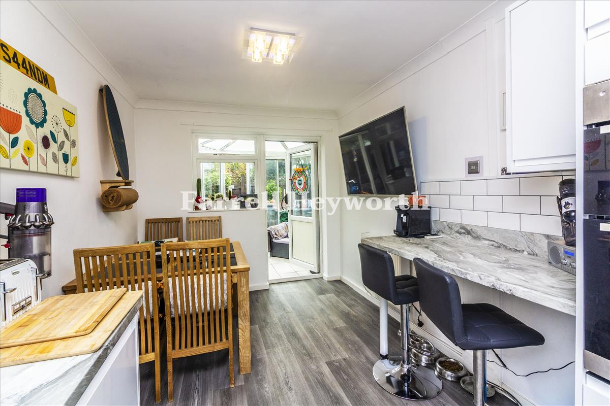 Kitchen Diner image 2