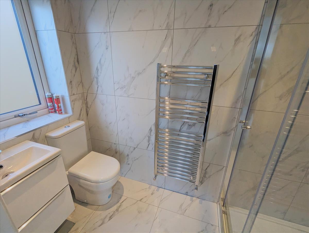 Bedroom Two En Suite New