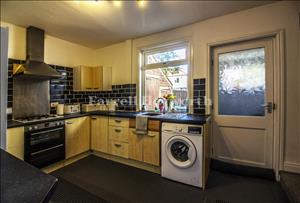 Kitchen image 2