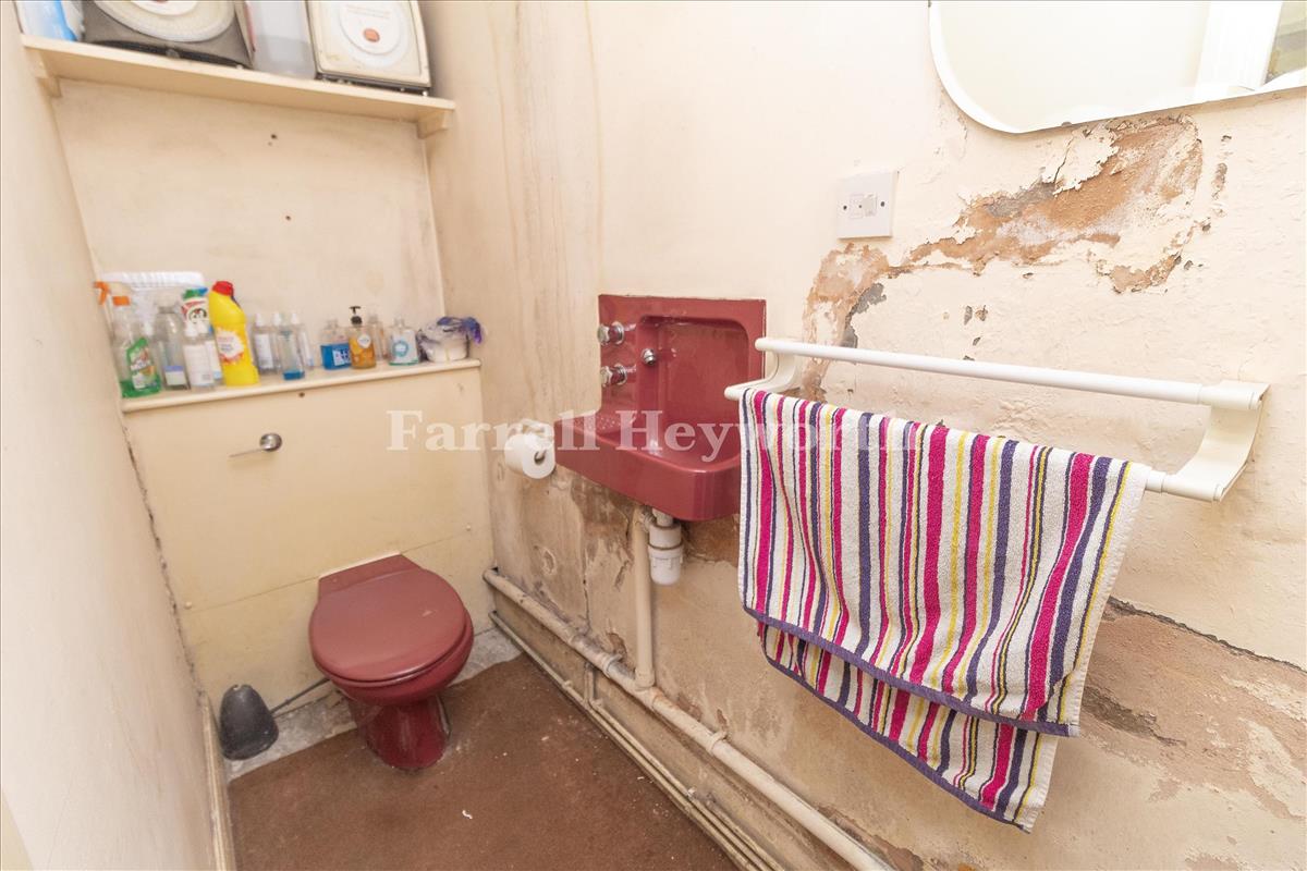 Post Office WC