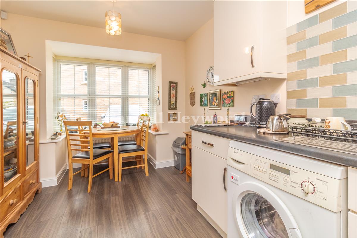 Kitchen Diner image 2