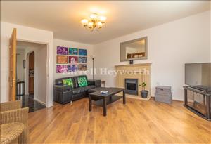 Lounge image 2