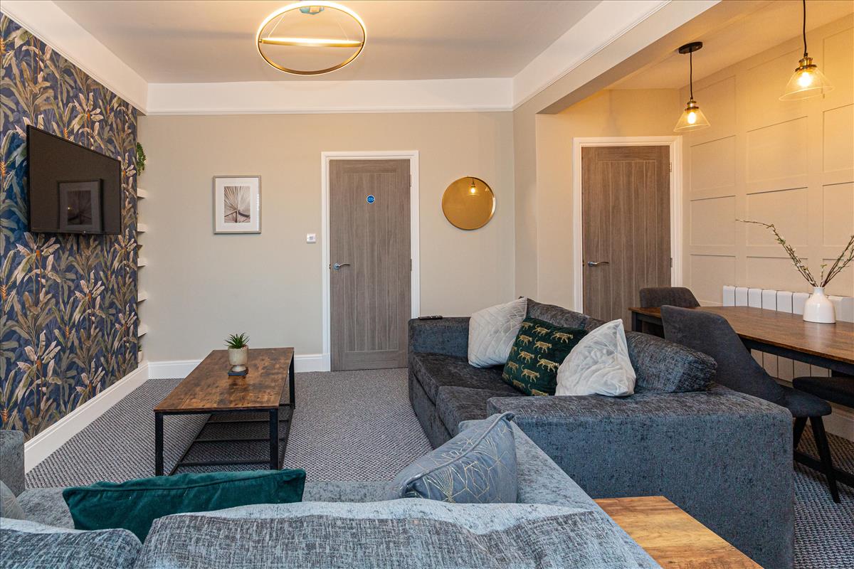 Lounge dining room view 3