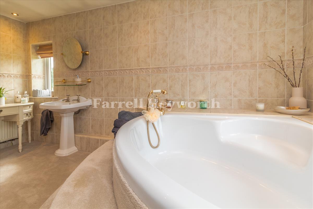 Bathroom image 2