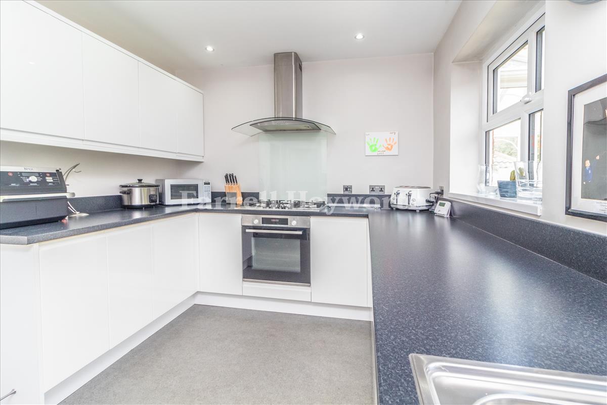 Kitchen image 3