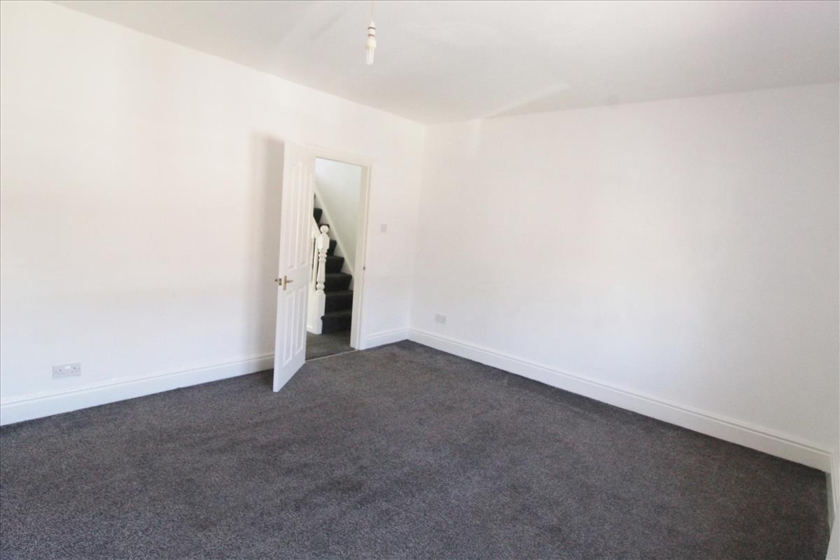 Harrington Rd bedroom 1