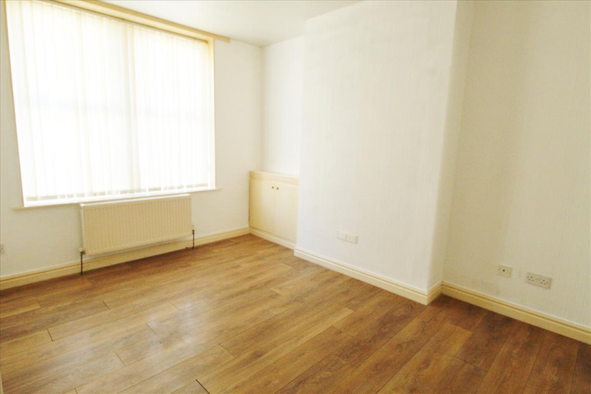Harrington Rd Living room