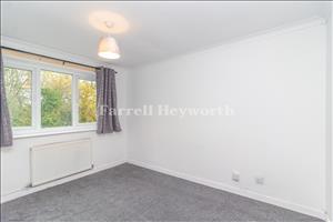 Bedroom 1 image 2