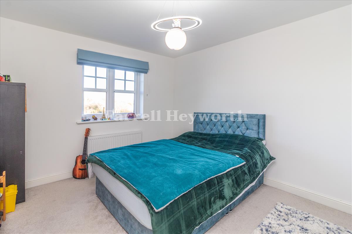 Bedroom 2 image 2