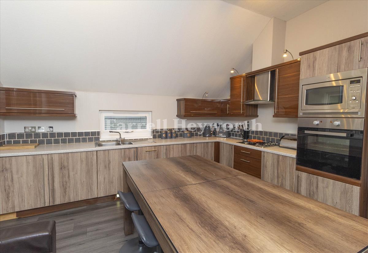 Kitchen Dining 2