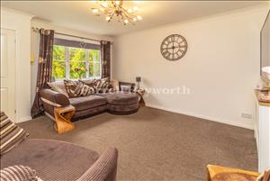 Lounge image 4
