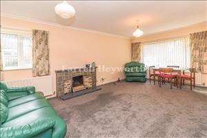 Lounge image 2