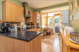 Kitchen image 2