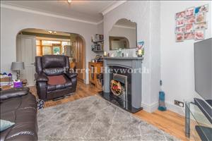 Lounge image 2