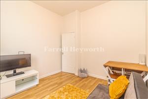 Lounge image 2