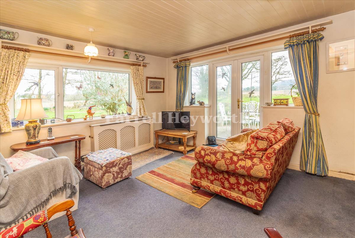 Sitting Room image 2