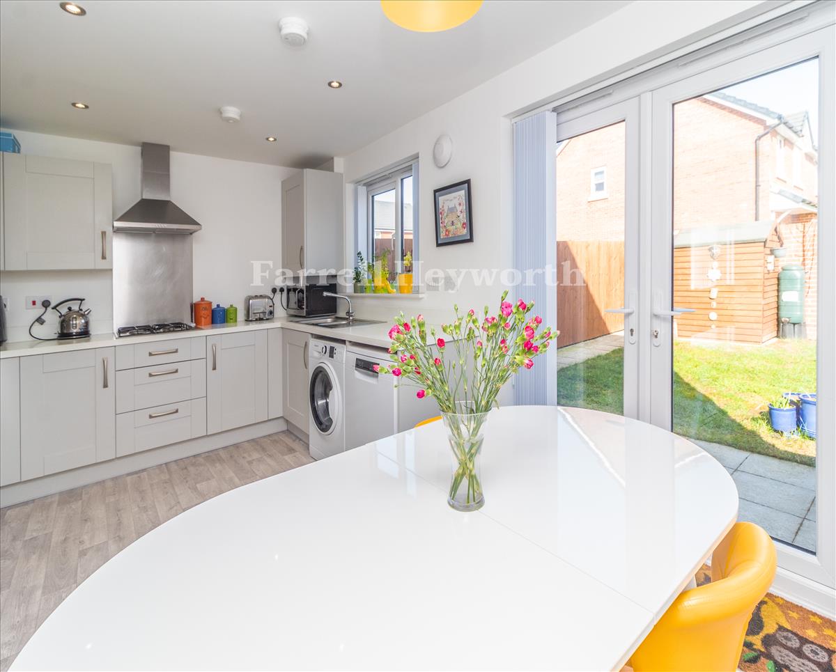 Kitchen Diner image 2